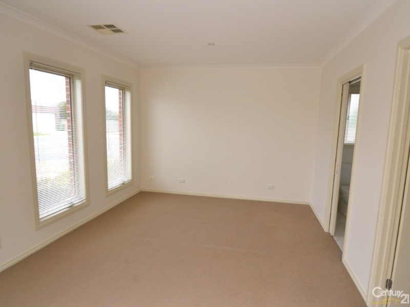 13 McLachlan Road, Echuca VIC 3564