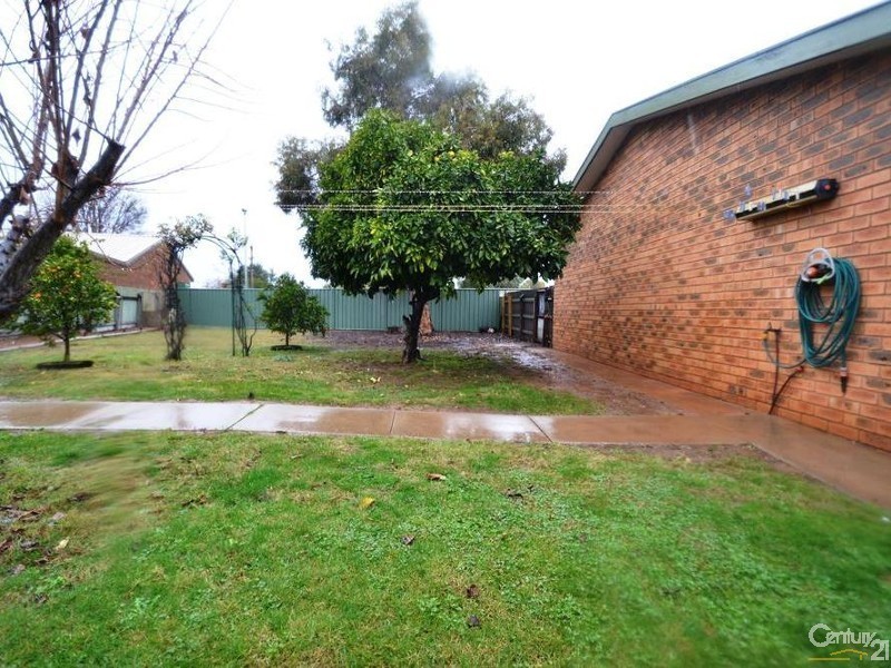 1 Lawson Drive, Moama NSW 2731