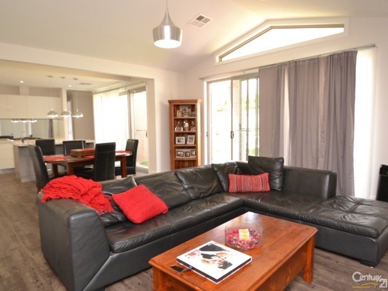 8 Forfar Drive, Moama NSW 2731
