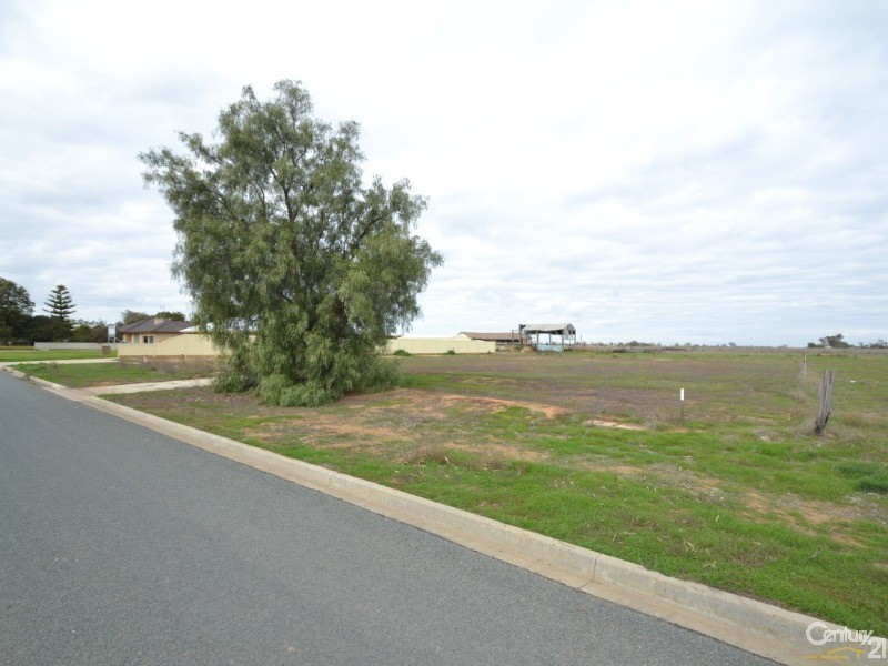 69 71  Finlay Road, Tongala VIC 3621