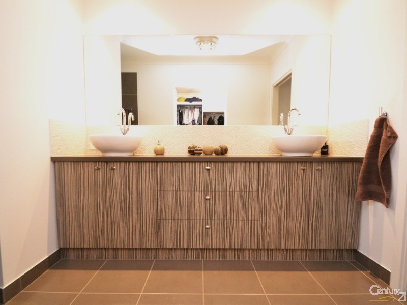 7 Healey Court, Moama NSW 2731