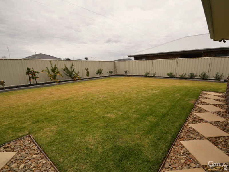 7 Healey Court, Moama NSW 2731