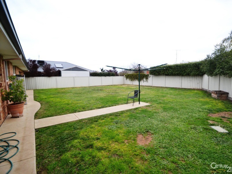 32 Glencoe Boulevard, Moama NSW 2731