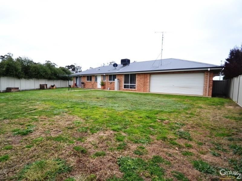 32 Glencoe Boulevard, Moama NSW 2731