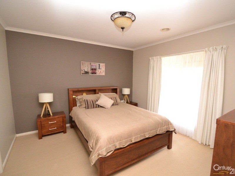 2 Vallence Court, Moama NSW 2731