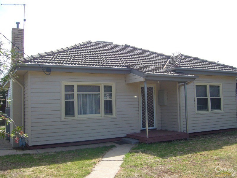 73 Hovell Street, Echuca VIC 3564