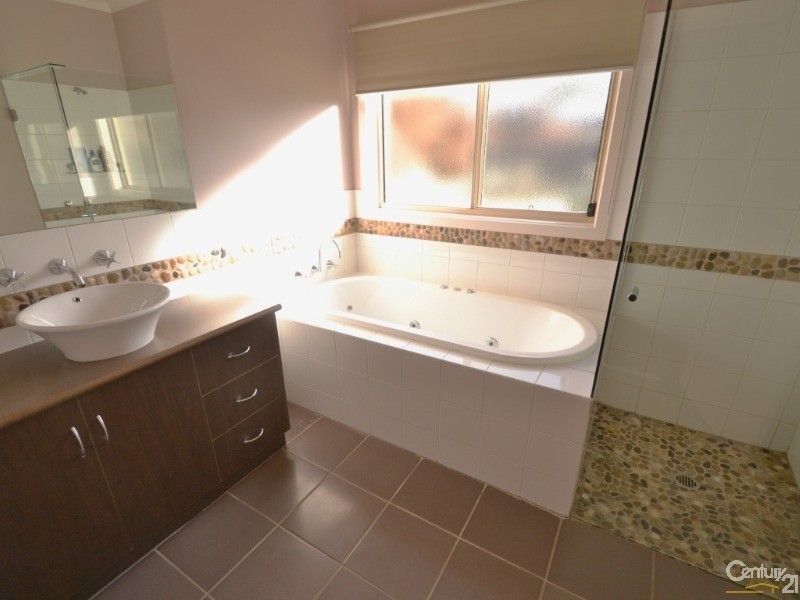 3 Sunset Avenue, Echuca VIC 3564