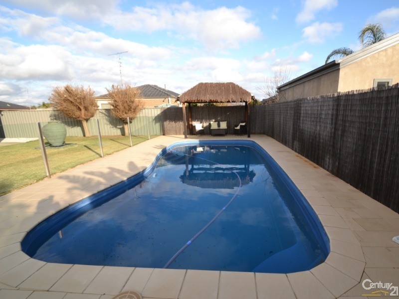 3 Sunset Avenue, Echuca VIC 3564
