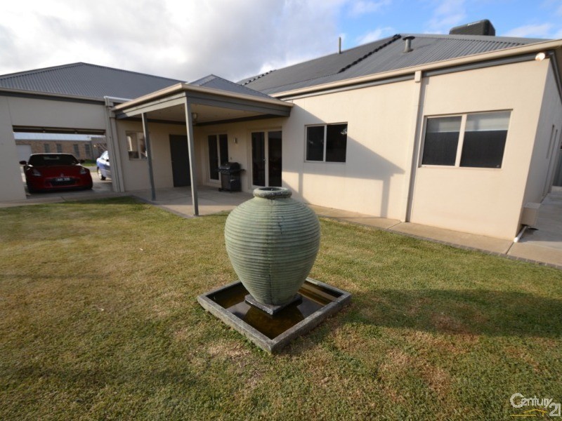 3 Sunset Avenue, Echuca VIC 3564