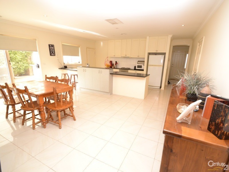 6 Park Avenue, Echuca VIC 3564
