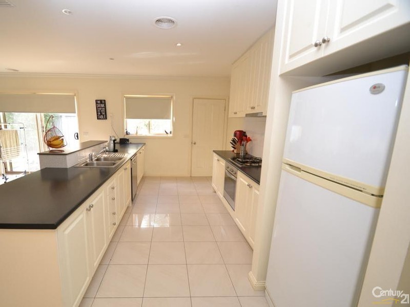 6 Park Avenue, Echuca VIC 3564
