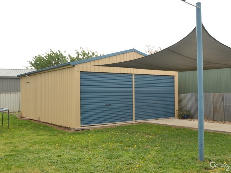 49 Hovell Street, Echuca VIC 3564