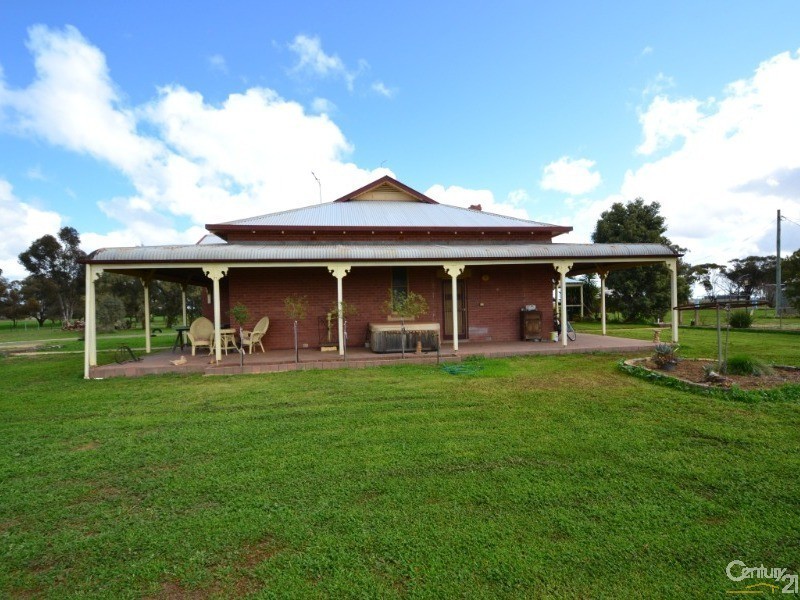 2002 Bunnaloo Road, Mathoura NSW 2710