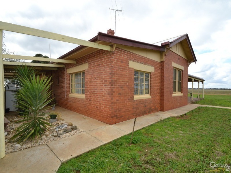 2002 Bunnaloo Road, Mathoura NSW 2710