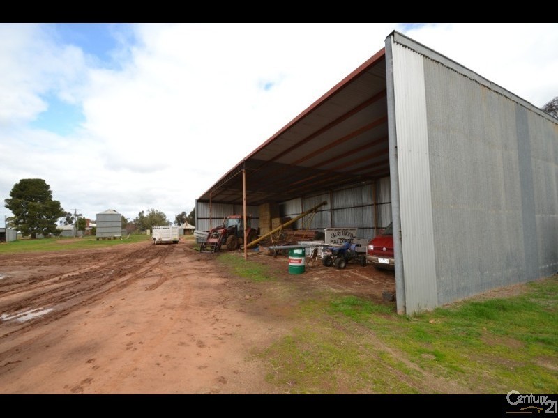 2002 Bunnaloo Road, Mathoura NSW 2710