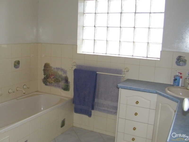 14 Maiden Street, Moama NSW 2731