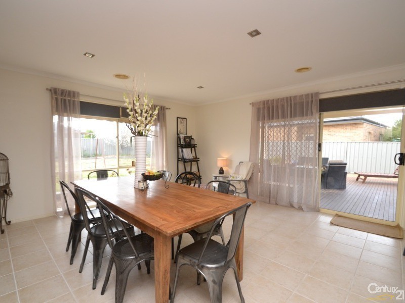 4 Coulson Place, Echuca VIC 3564