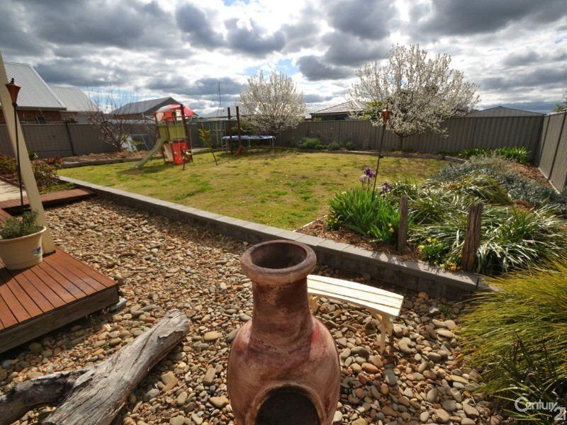 4 Coulson Place, Echuca VIC 3564