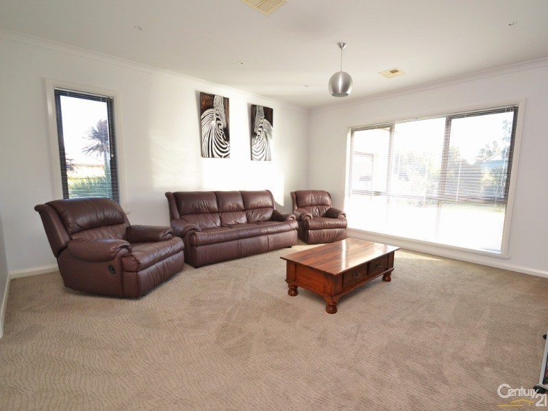 13 Bateman Drive, Echuca VIC 3564