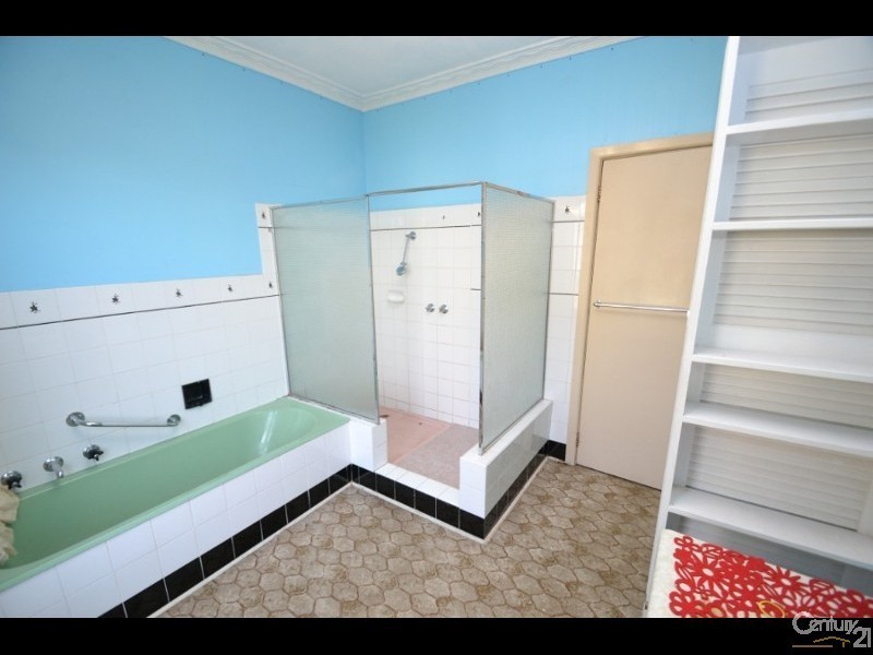 280 Ogilvie Ave, Echuca VIC 3564