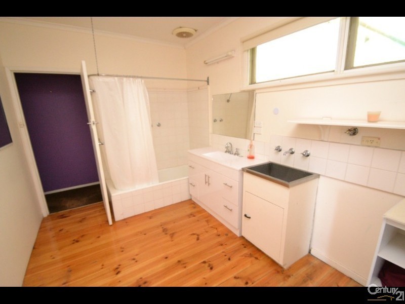 280 Ogilvie Ave, Echuca VIC 3564