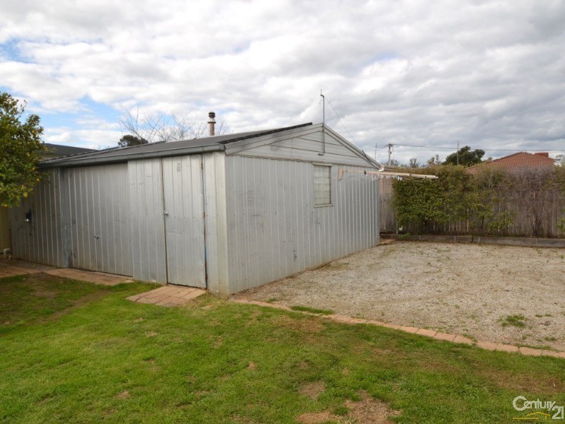 74 Crossen Street, Echuca VIC 3564