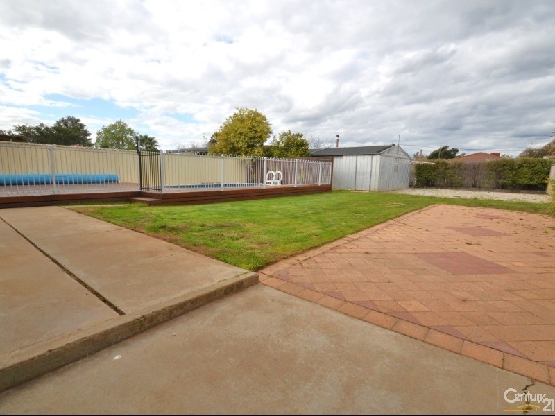 74 Crossen Street, Echuca VIC 3564