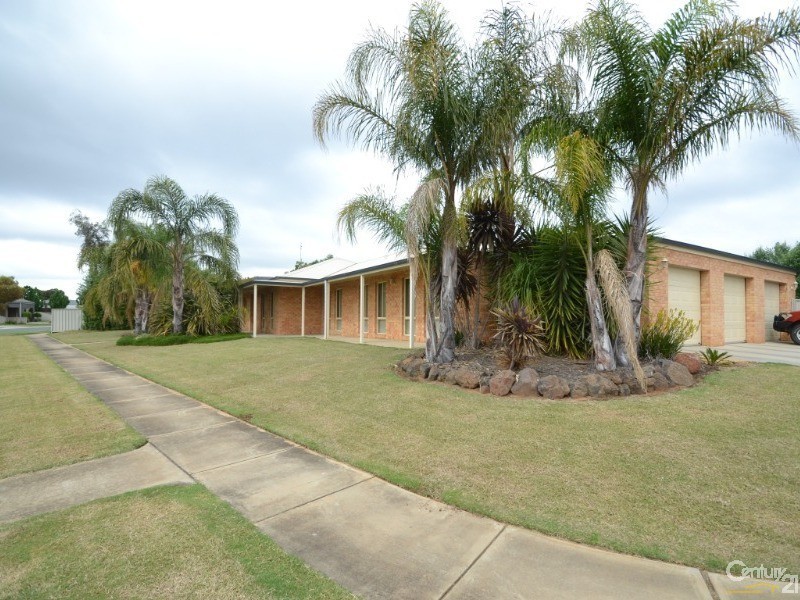 12 Forfar Drive, Moama NSW 2731