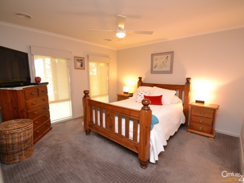 12 Forfar Drive, Moama NSW 2731