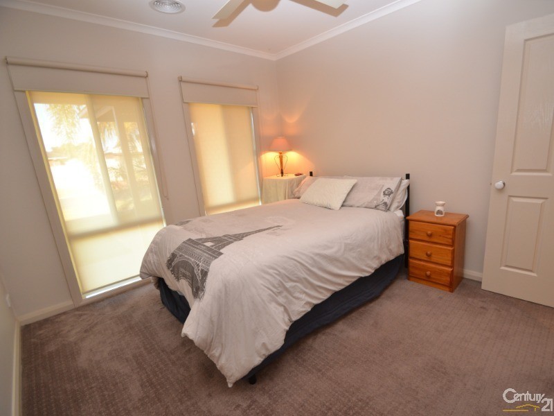 12 Forfar Drive, Moama NSW 2731