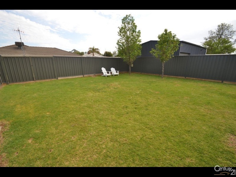 18 Popplewell Street, Moama NSW 2731