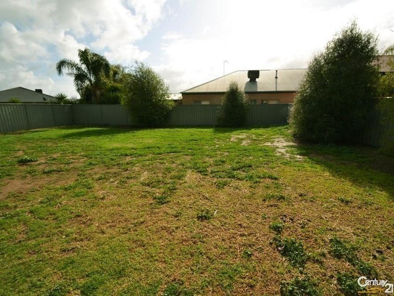 6 Park Avenue, Echuca West VIC 3564