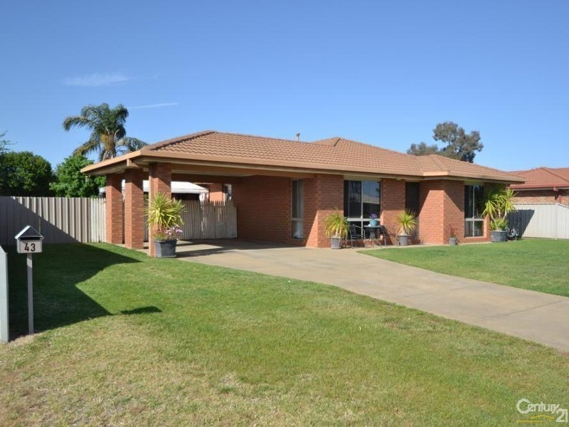 43  Murrumbidgee Drive, Echuca West VIC 3564