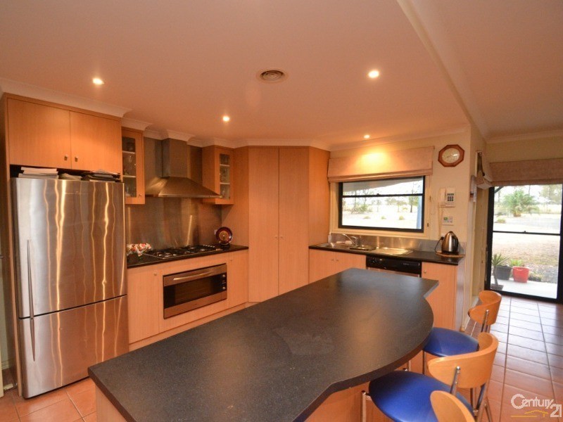 65 Wharparilla Drive, Echuca VIC 3564