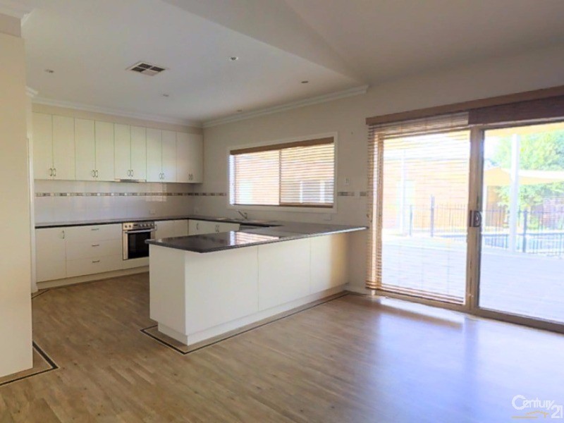 10 Kinross Court, Moama NSW 2731