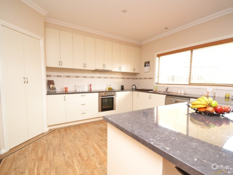 10 Kinross Court, Moama NSW 2731