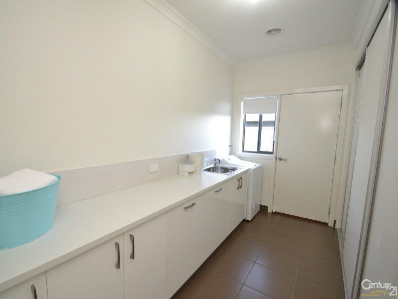 8 Healey Court, Moama NSW 2731