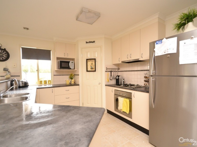 4 Coulson Place, Echuca VIC 3564