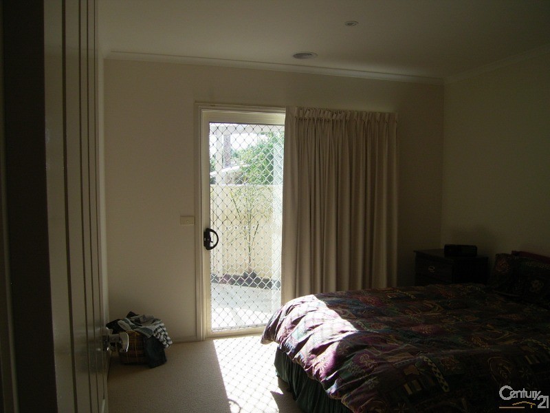 1/215 Service Street, Echuca VIC 3564