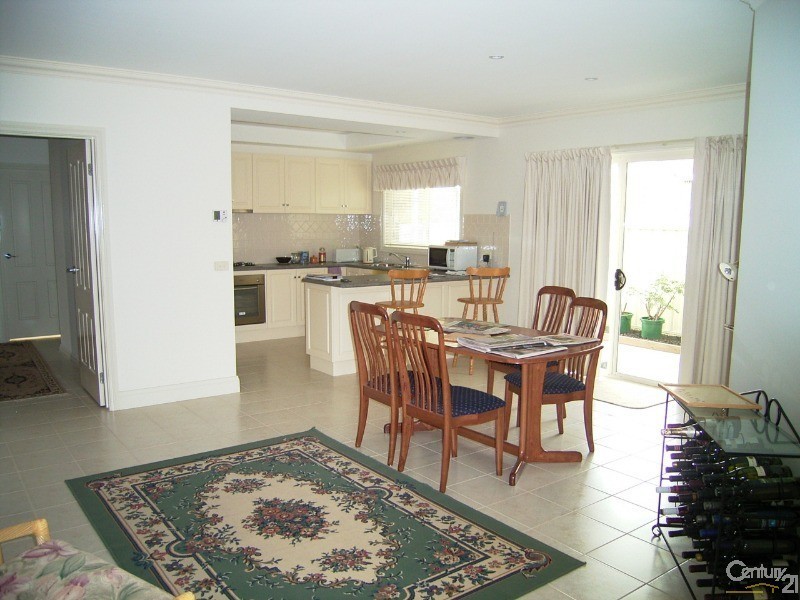 1/215 Service Street, Echuca VIC 3564