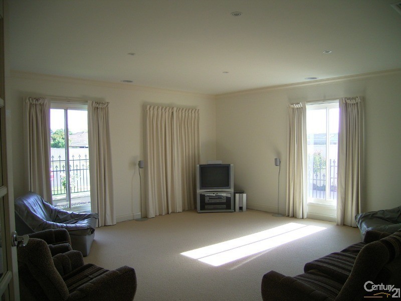 1/215 Service Street, Echuca VIC 3564