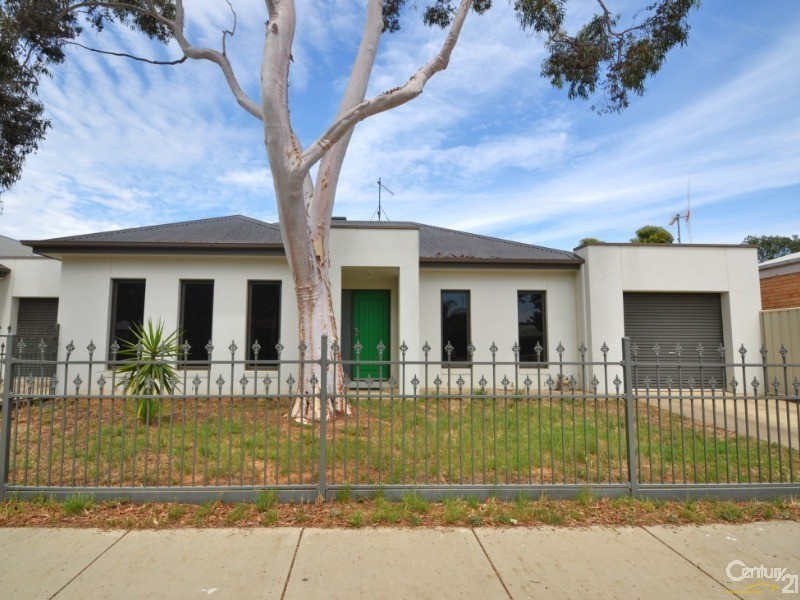 145 Pakenham Street, Echuca VIC 3564
