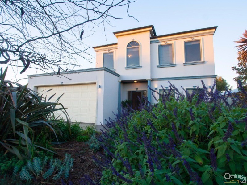 37 Kingfisher Drive West, Moama NSW 2731
