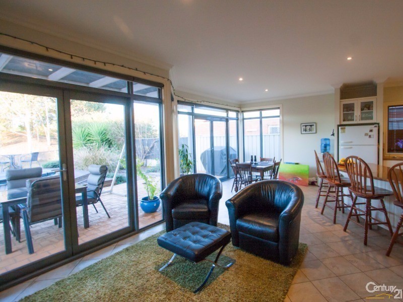 37 Kingfisher Drive West, Moama NSW 2731