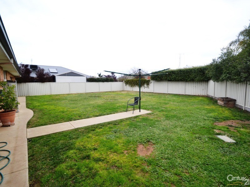 32 Glencoe Boulevard, Moama NSW 2731