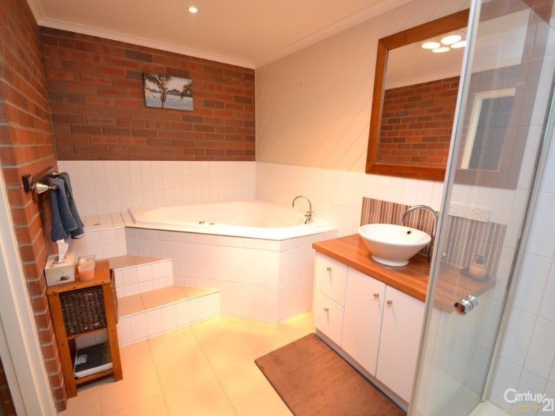 94 Stawell Street, Echuca VIC 3564