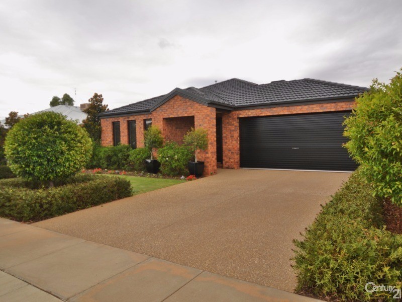 4 Arran Street, Moama NSW 2731