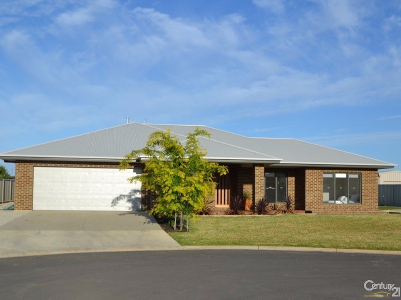 8 Healey Court, Moama NSW 2731