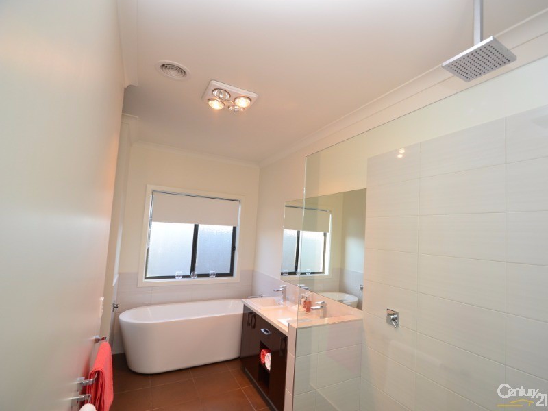 8 Healey Court, Moama NSW 2731