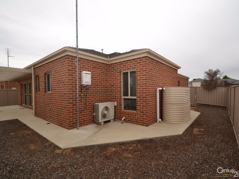 13 McLachlan Road, Echuca VIC 3564